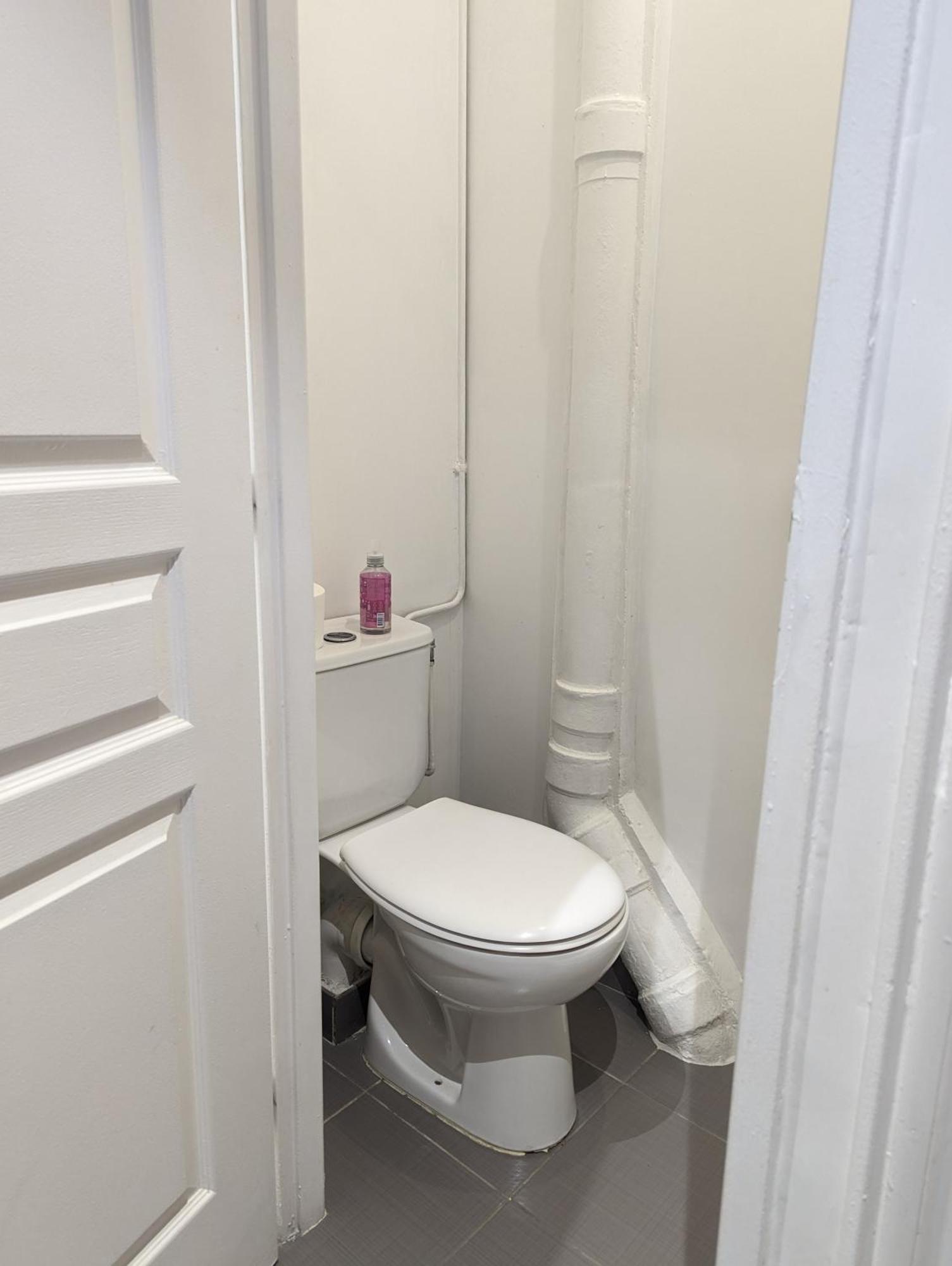 Studio Jaures - Equipped Studio Near Paris With Private Bathroom Монруж Экстерьер фото