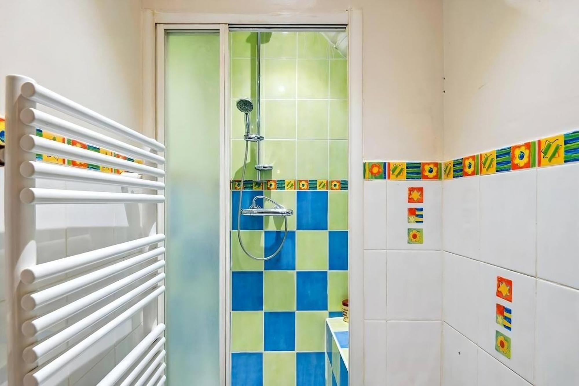 Studio Jaures - Equipped Studio Near Paris With Private Bathroom Монруж Экстерьер фото